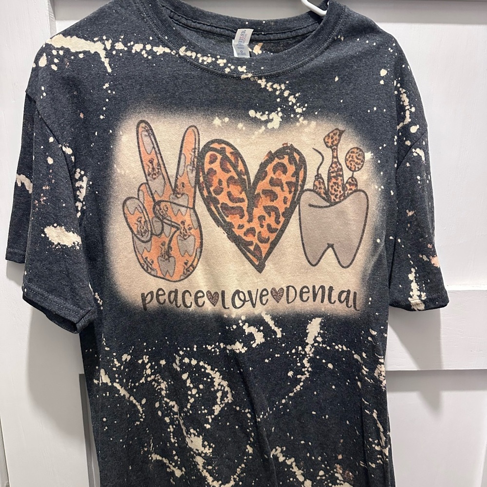 Peace Love Dental women Graphic T-Shirt - Grey